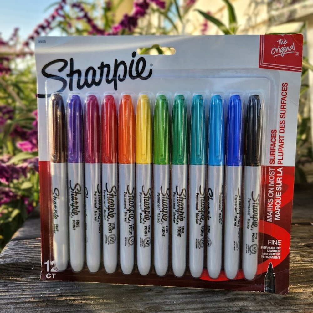 NEW SHARPIE Permanent Markers Fine Point Assorted Colors 12 Count Office School